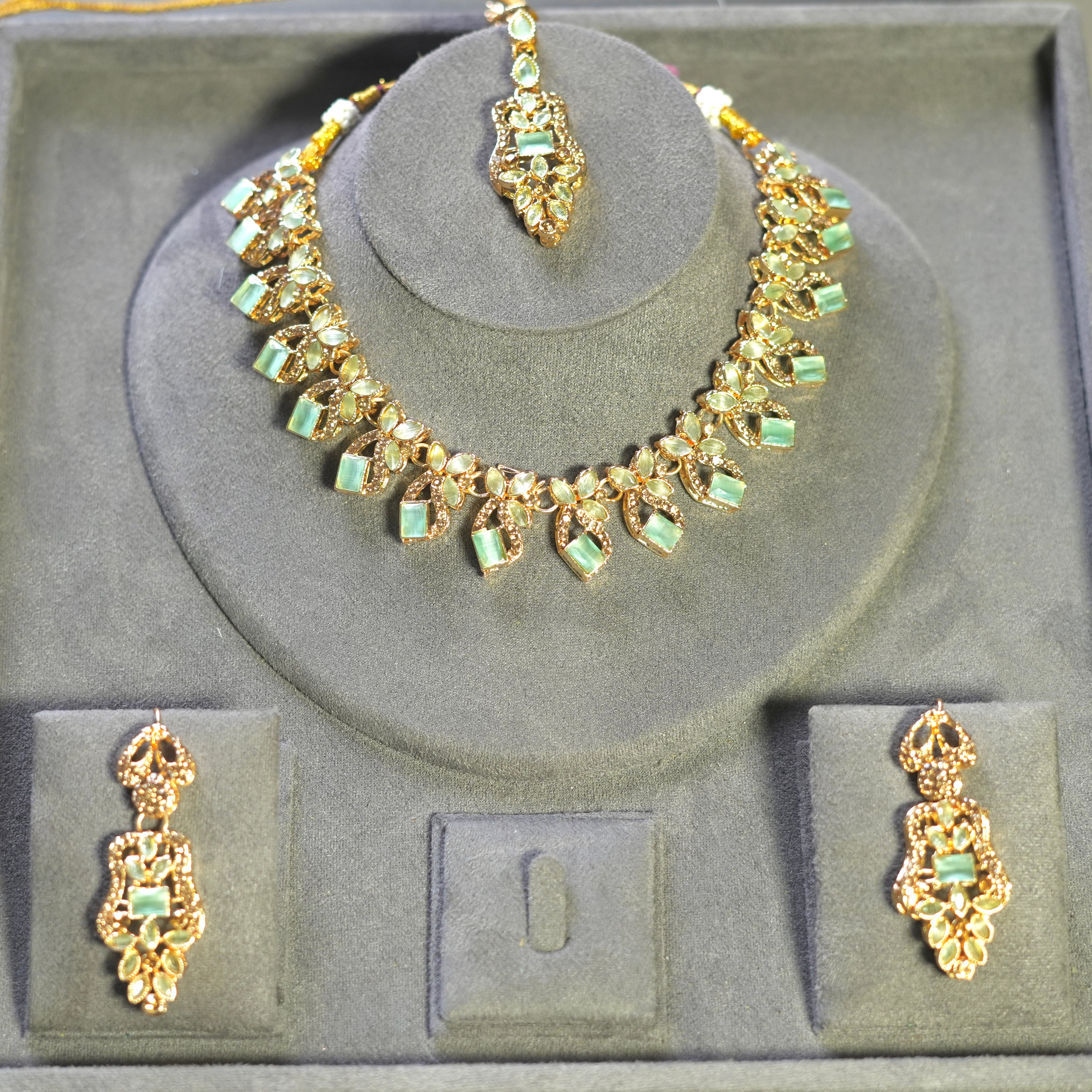 Midnight Glam(Golden-Green)