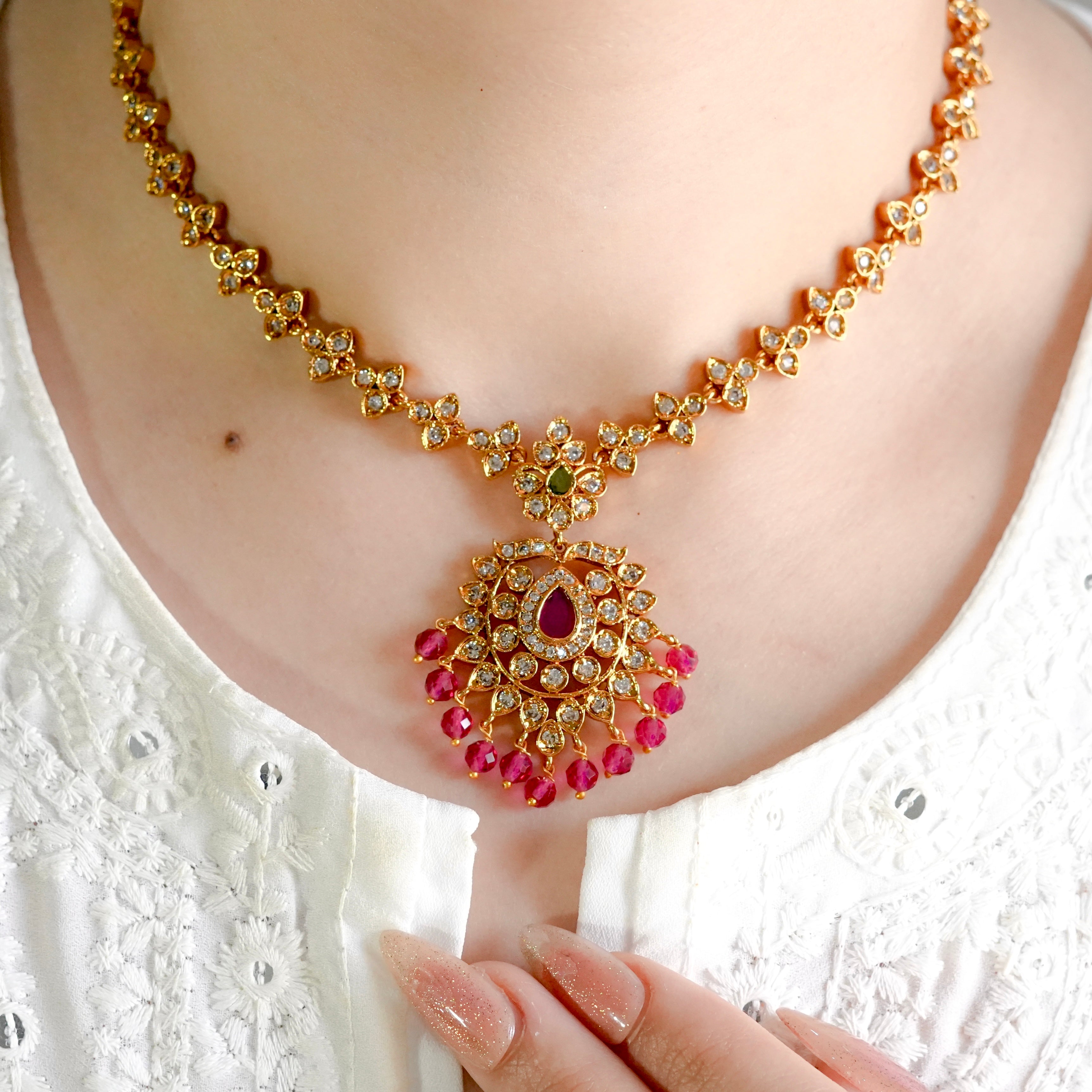 Aura Gold Necklace set