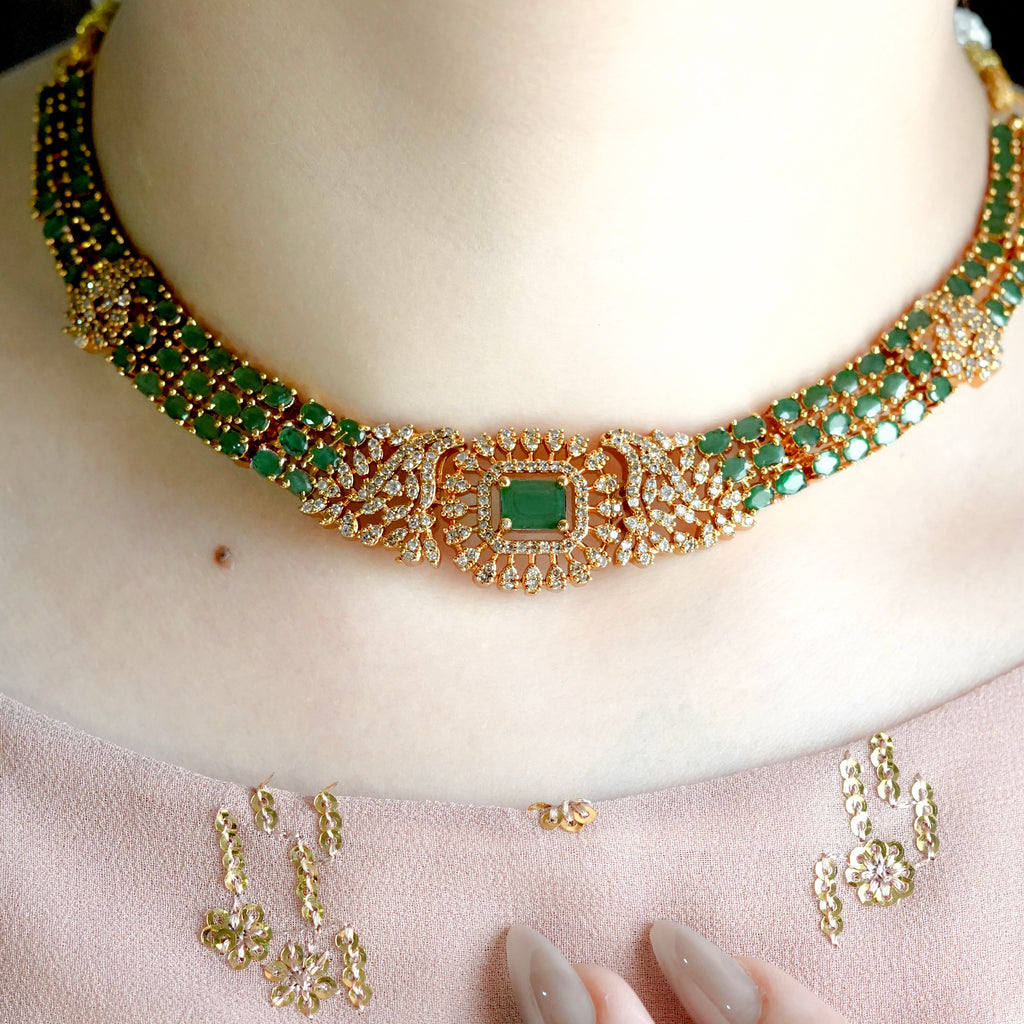 Emerald Elegance Necklace Set