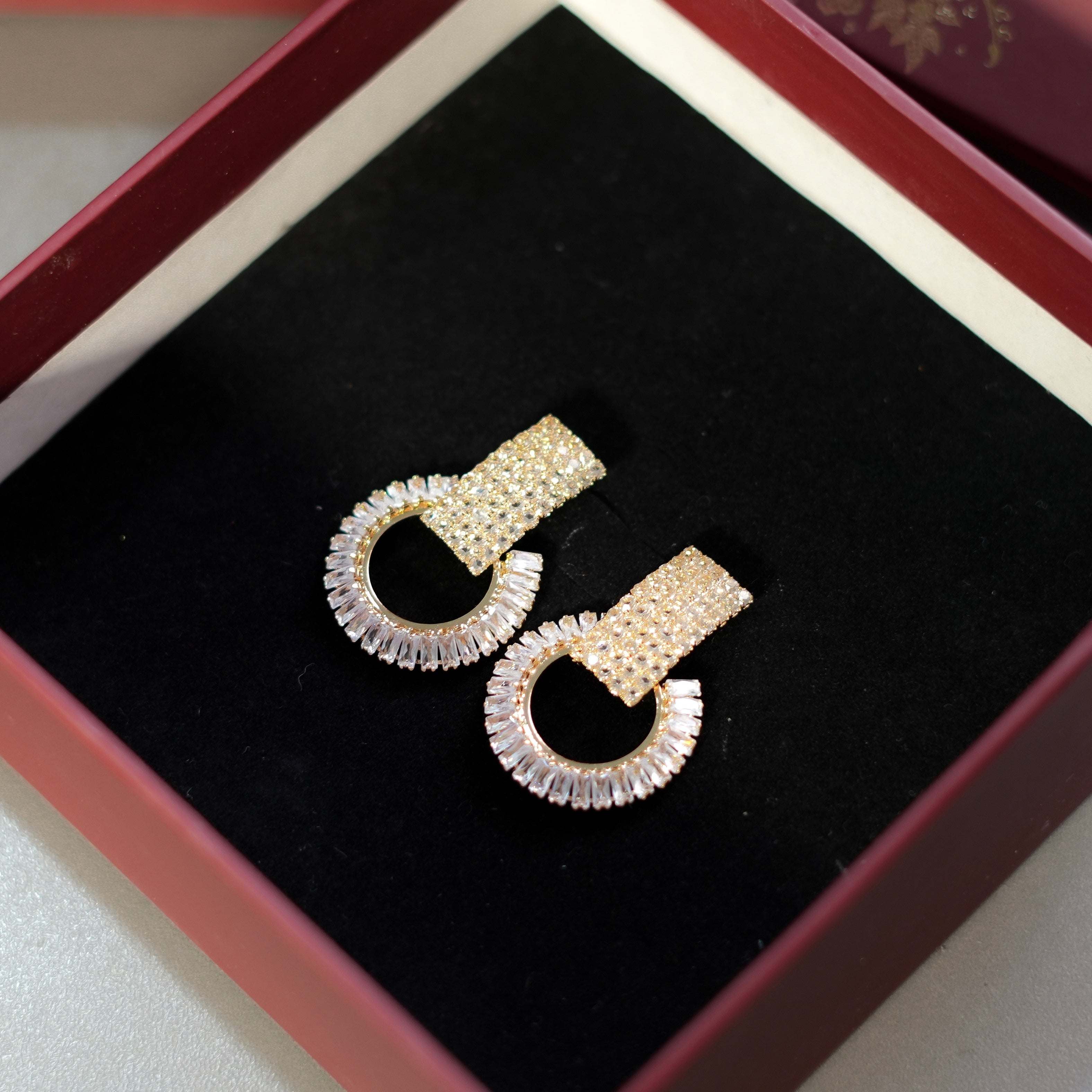 Crystal Spark Dull-Gold