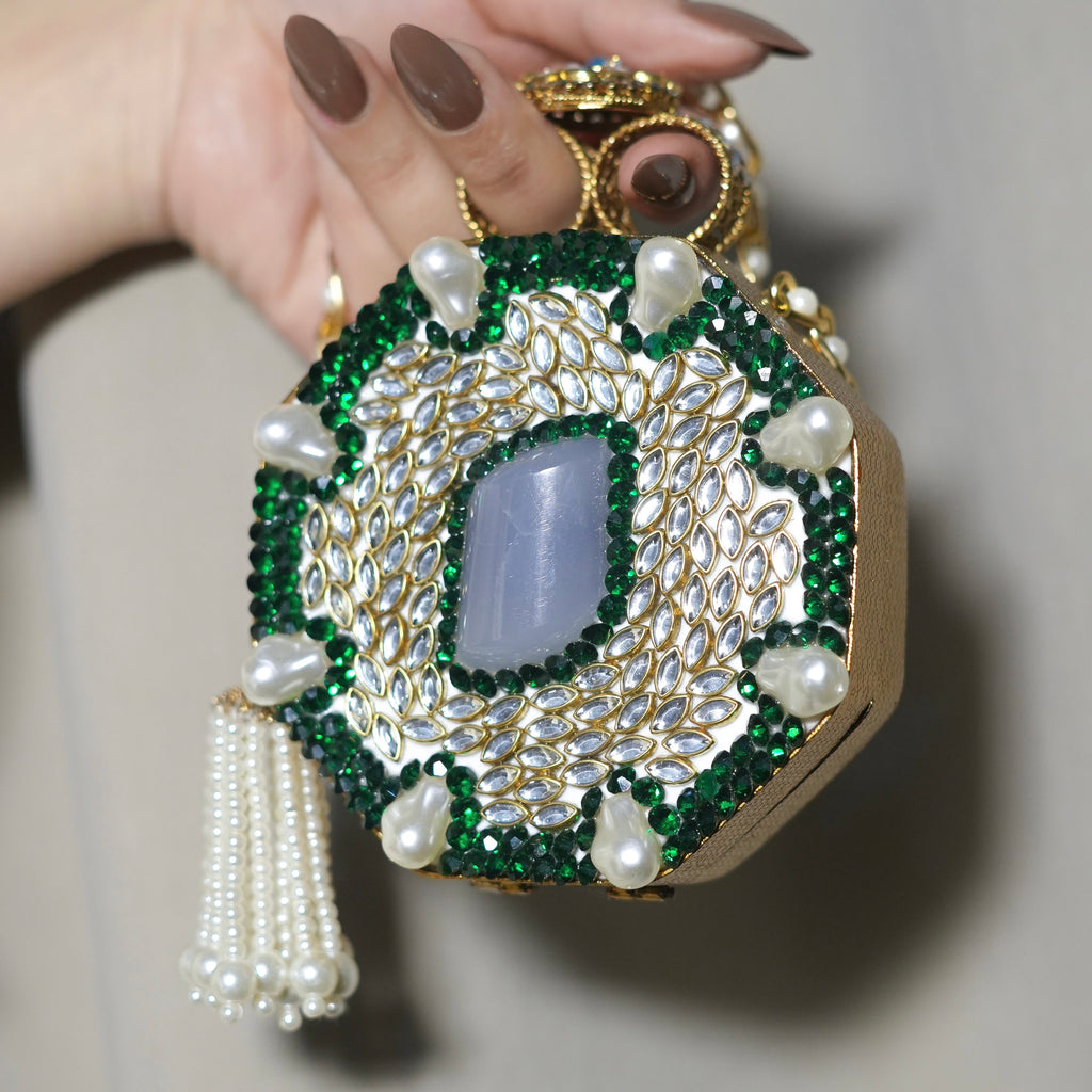 Enaya Two-sided Clutch