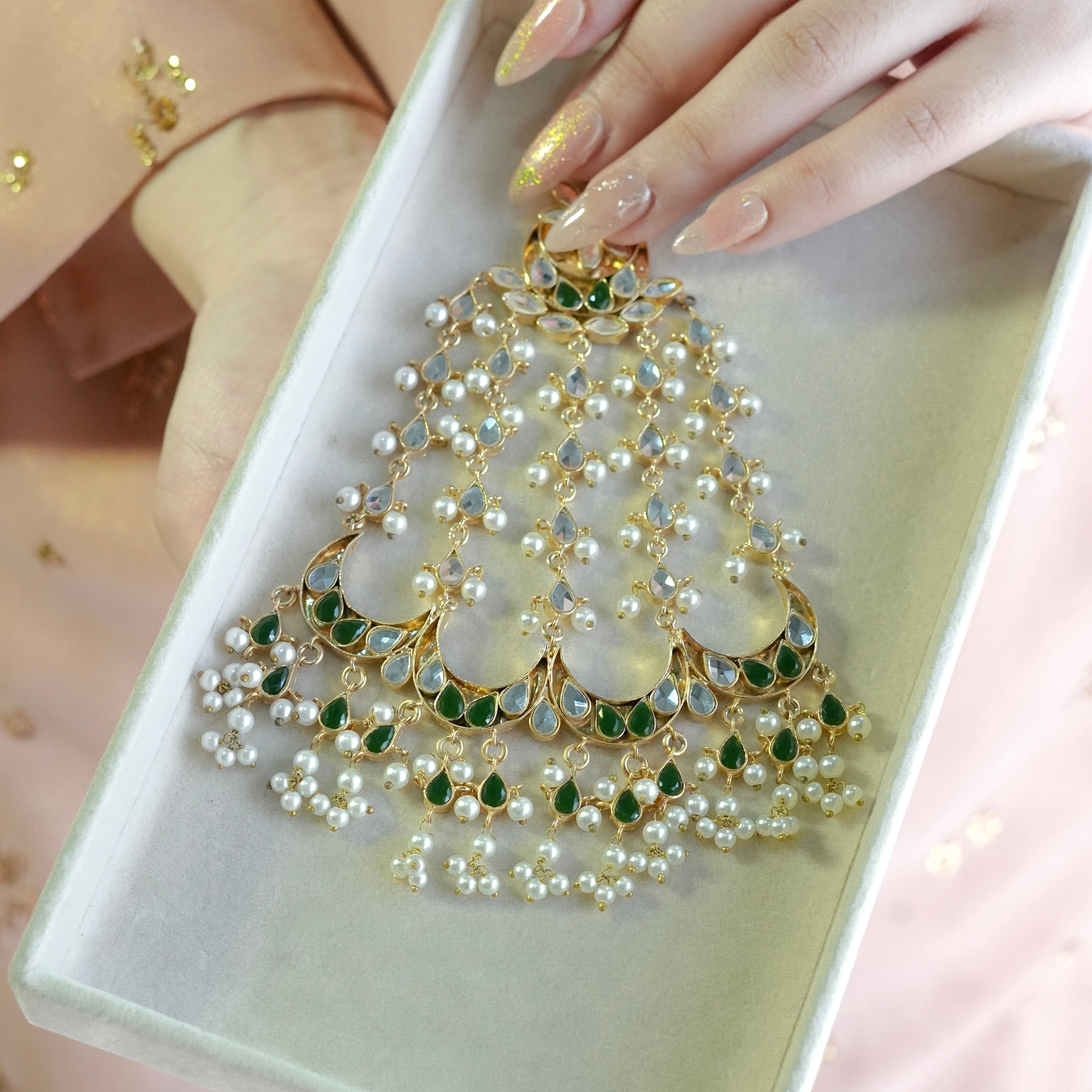 Emerald Jhumar