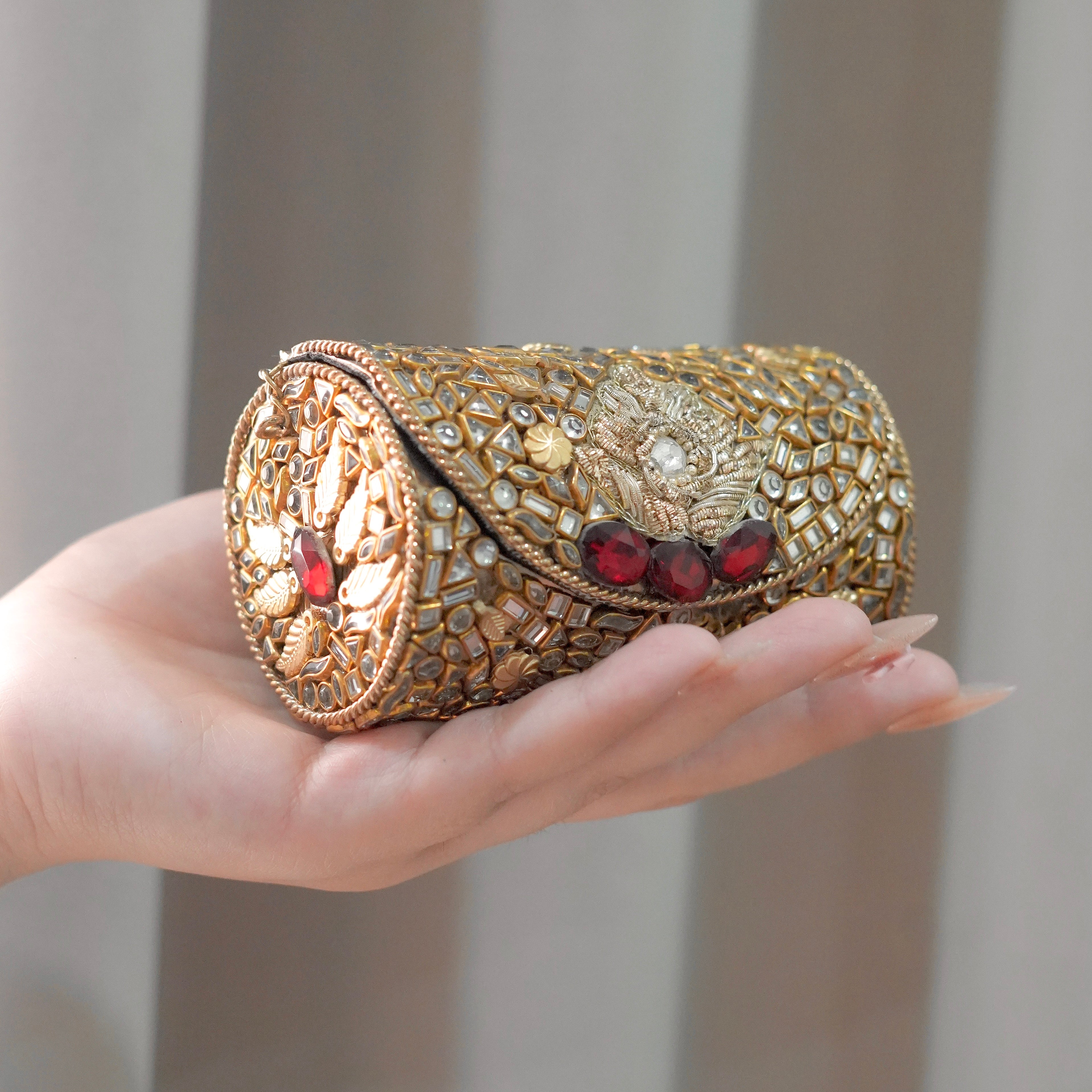 Crimson Kundan
