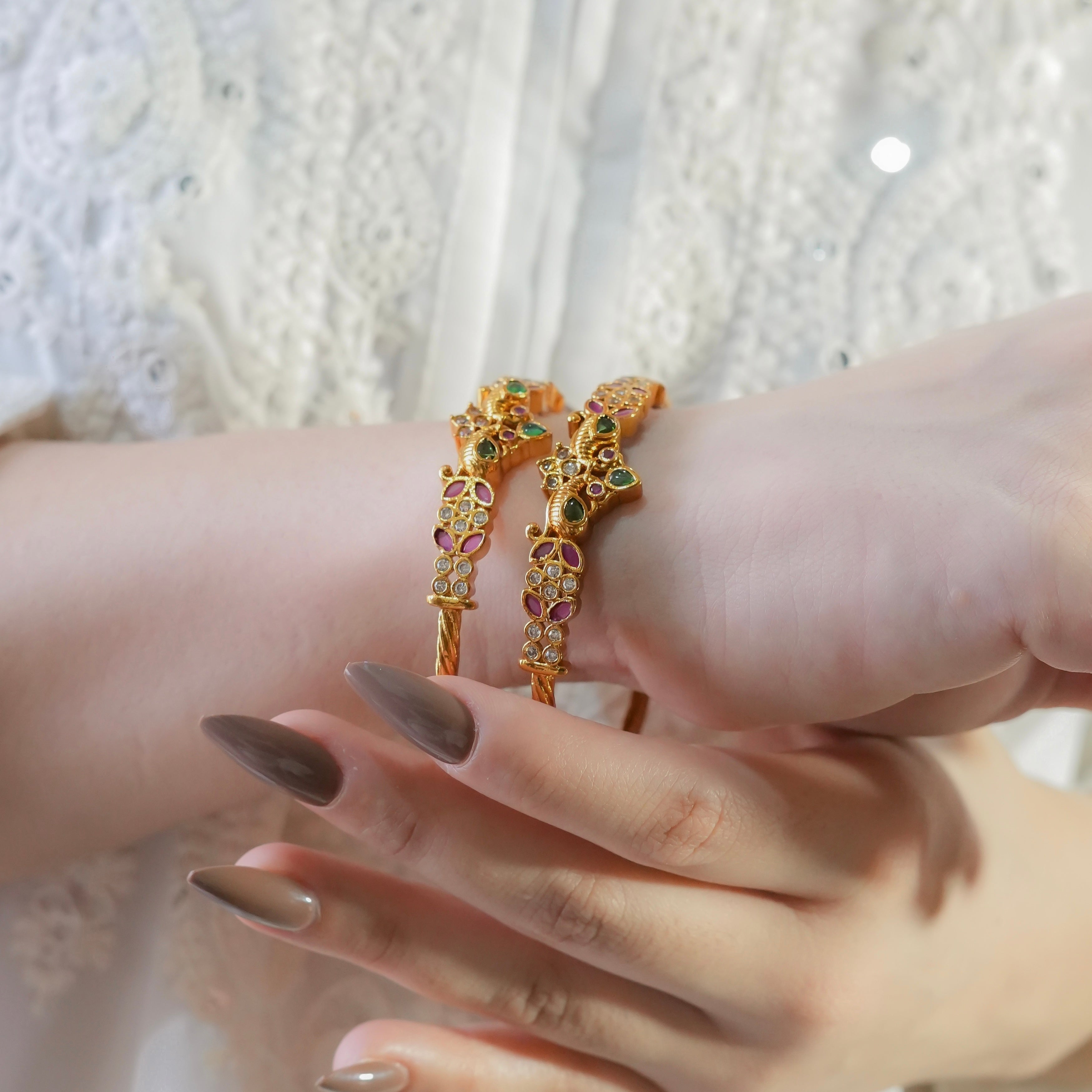 Zari Kundan Bangles
