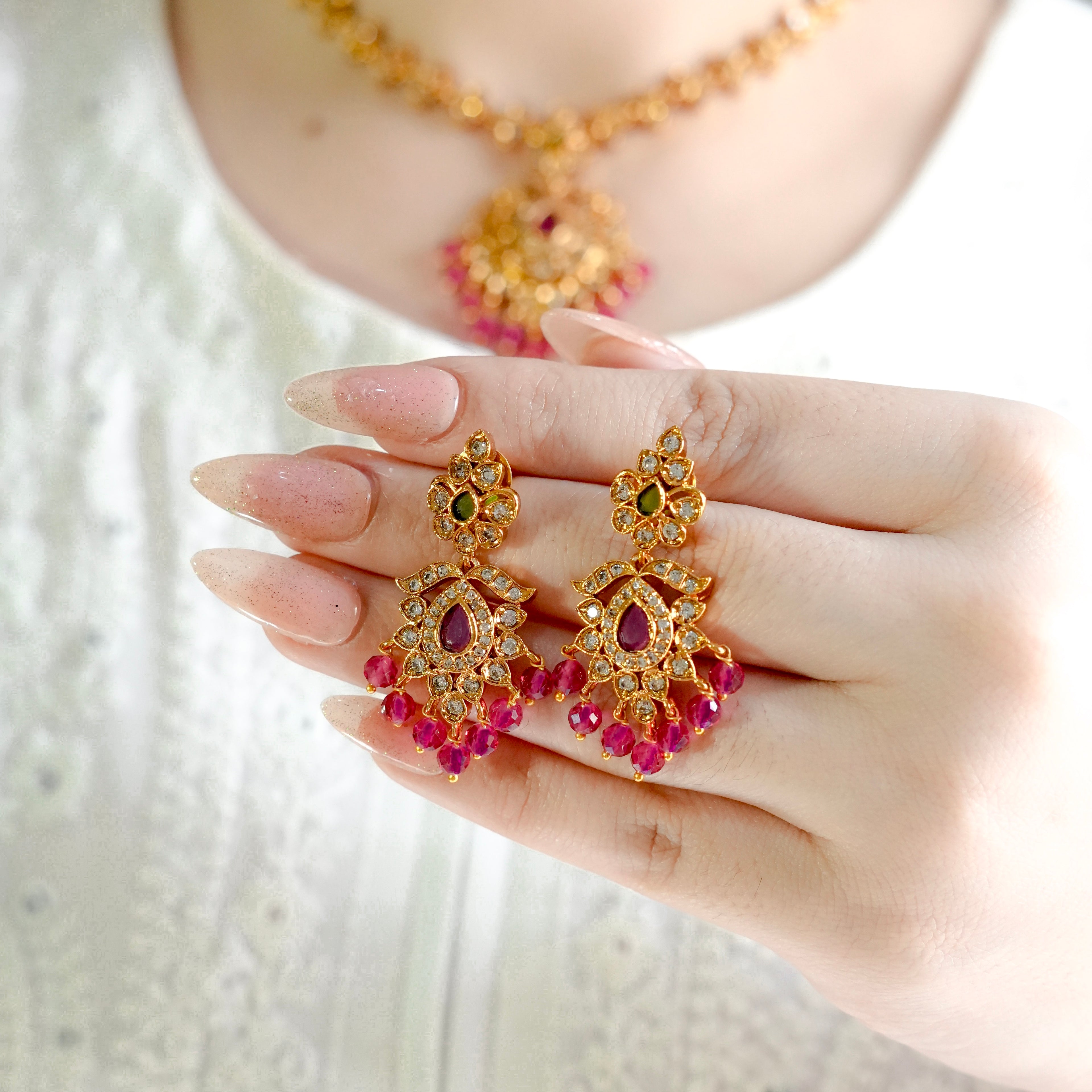 Aura Gold Necklace set