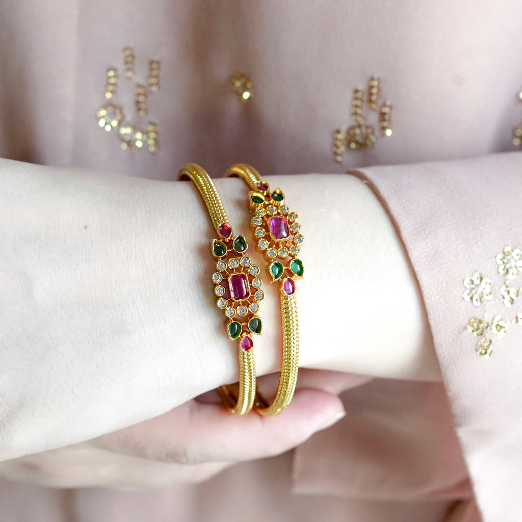 Golden Grace Cuff Pair(2.8)