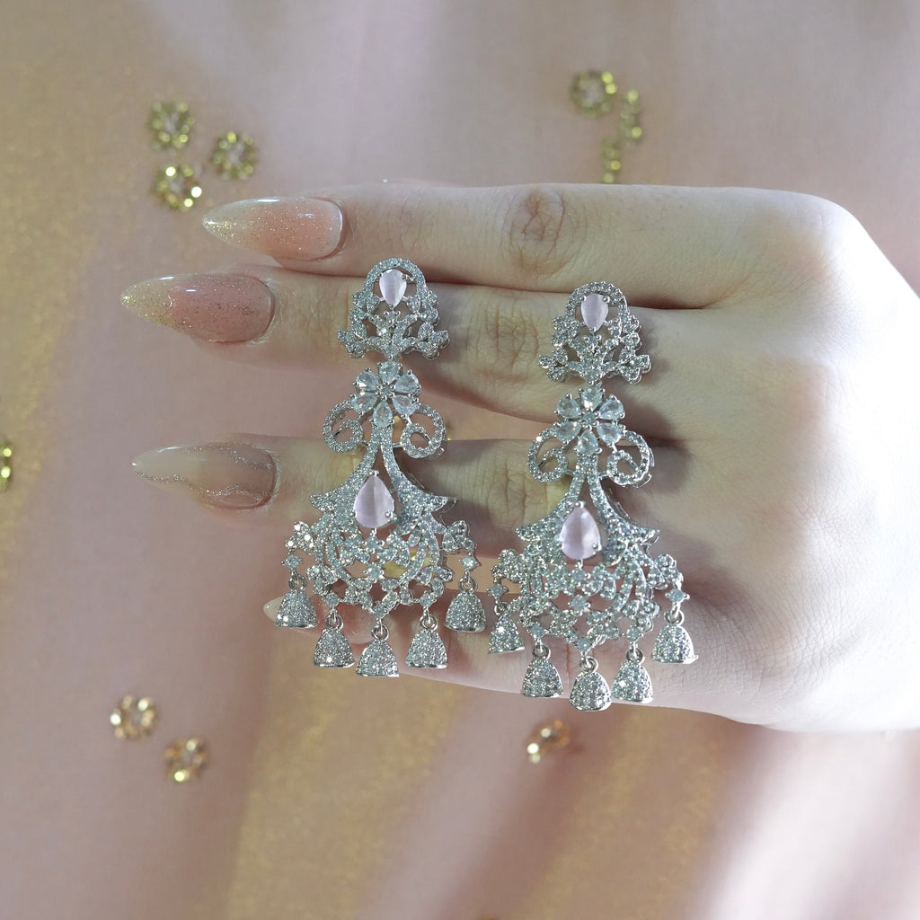 Crystal Noor