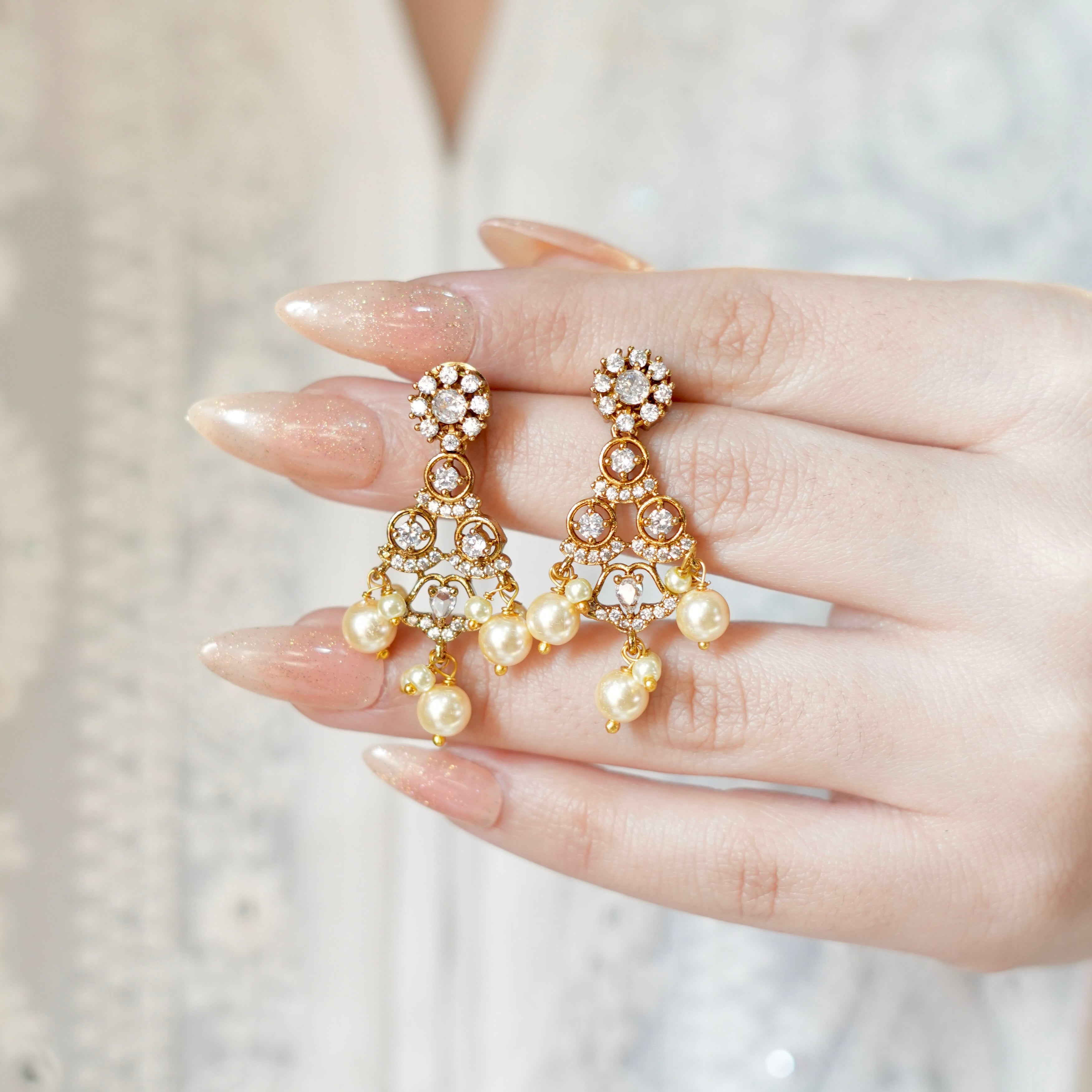 Opulent Gold Necklace Set